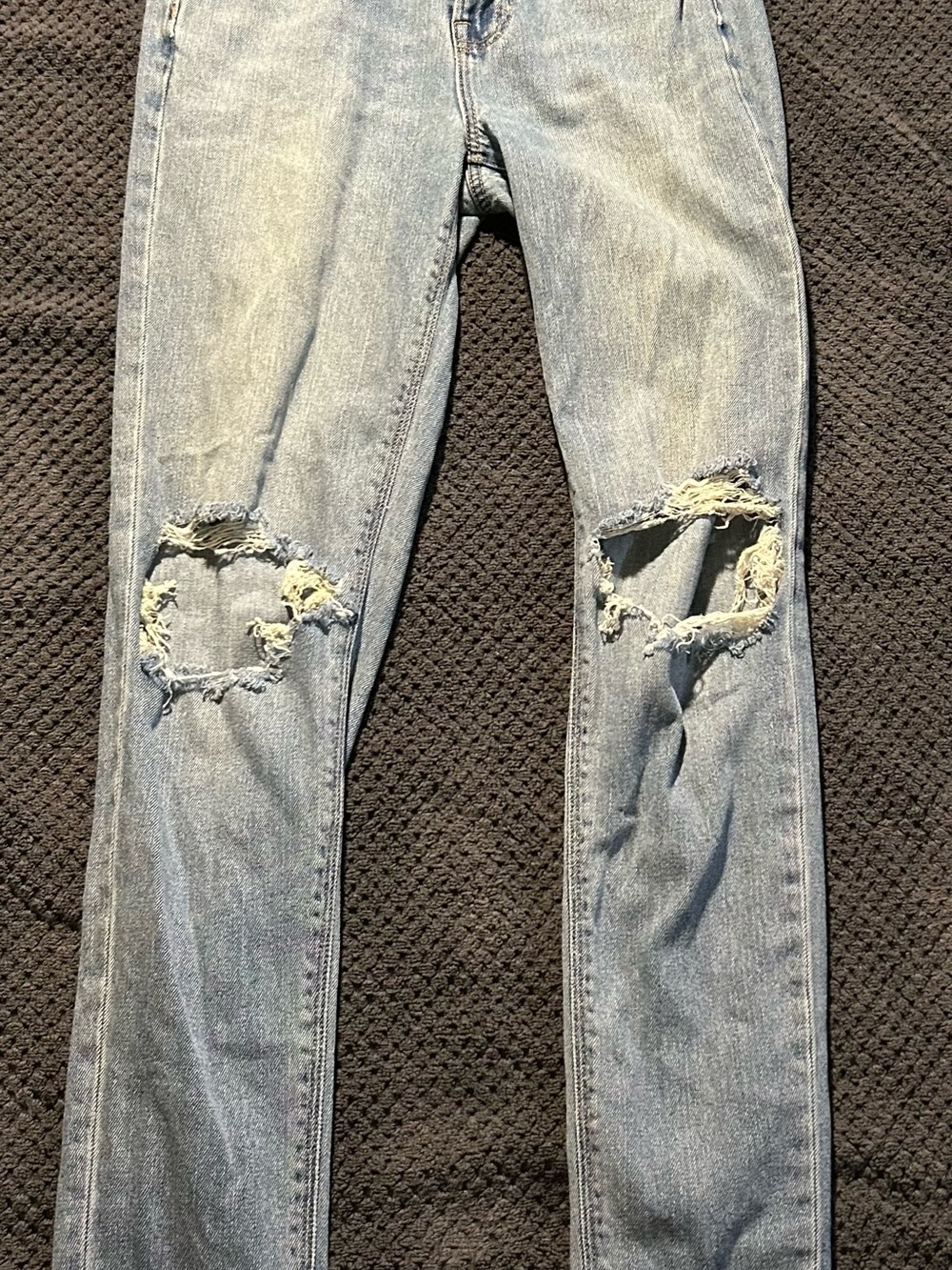American Eagle Light Blue High-Rise Distressed Women's Mom Jeans